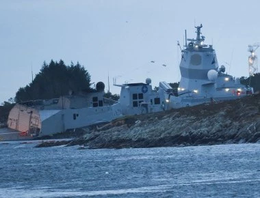 Ζωντανή σύνδεση: Bυθίζεται η νορβηγική φρεγάτα μετά την σύγκρουση με το ελληνόκτητο τάνκερ